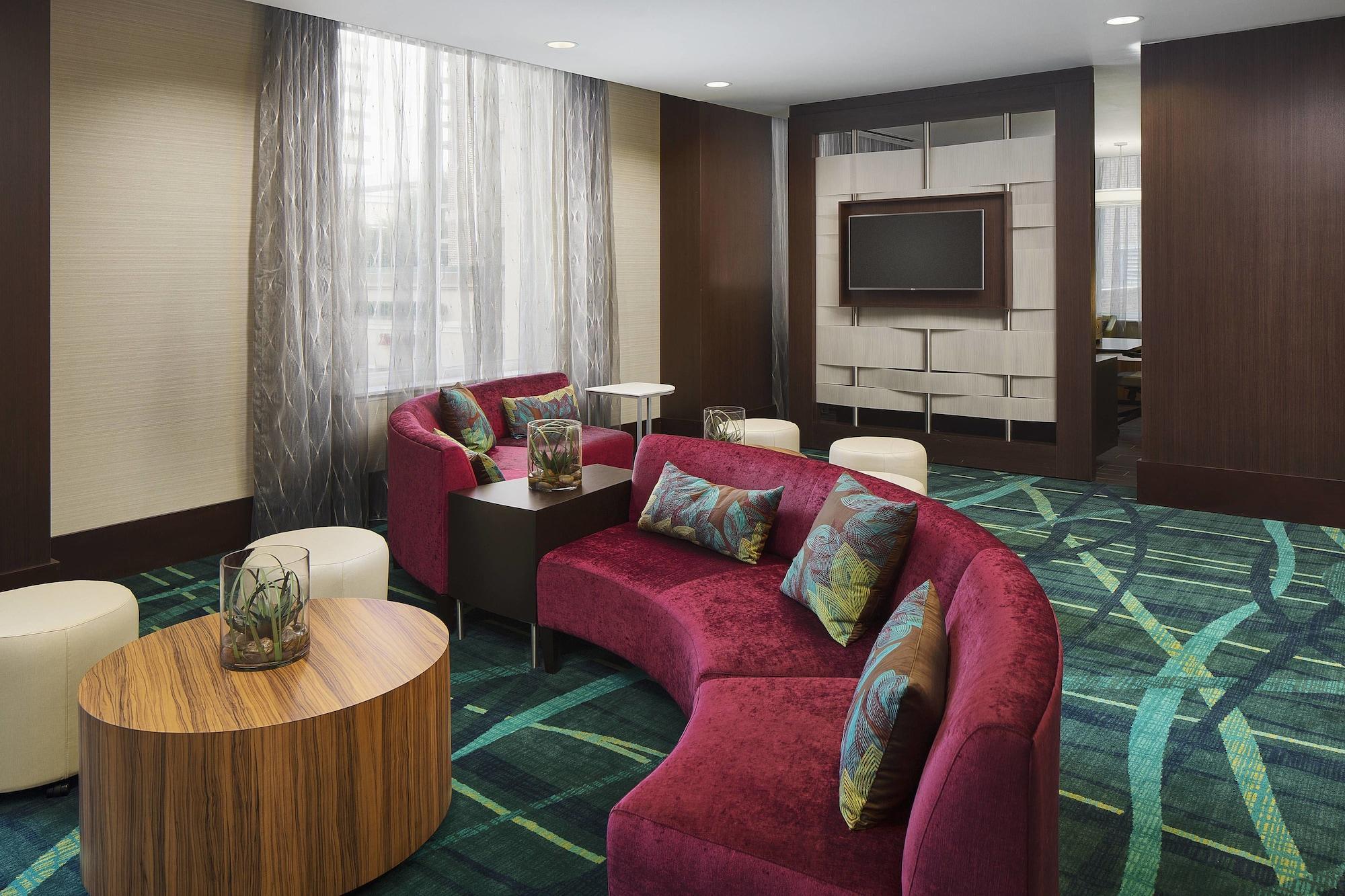 Springhill By Marriott Downtown/convention Center Otel 3*